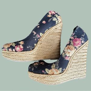 Flower wedges